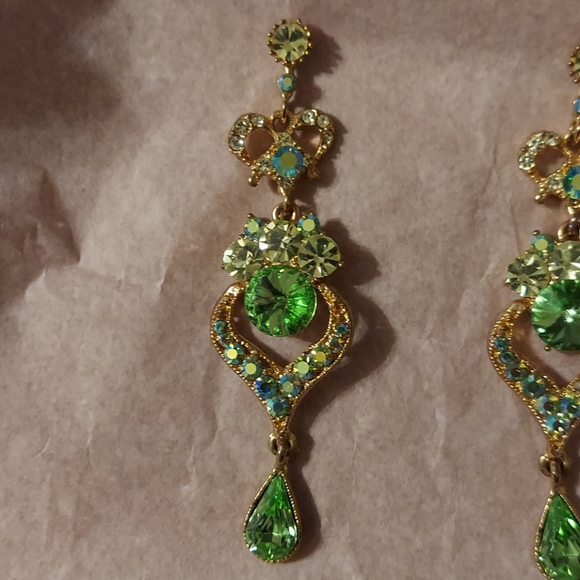 Rhinestone Earings - Picture 2 of 4
